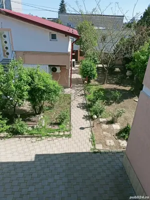 Vila de vânzare (parter etaj 1 etaj 2)si anexe  - imagine 4