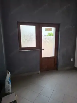 VILA S+P+E+M  cu SPATIU COMERCIAL  central in Nadlac - imagine 8