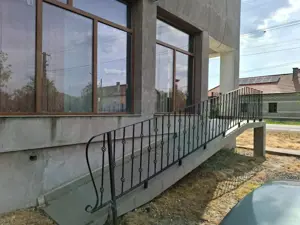 VILA S+P+E+M  cu SPATIU COMERCIAL  central in Nadlac - imagine 7