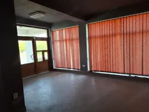 VILA S+P+E+M  cu SPATIU COMERCIAL  central in Nadlac - imagine 11