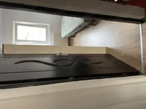 Vând apartament cu două camere.