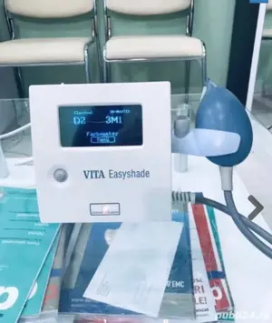 Vand aparat determinat culoarea Vita Easyshade dental stomatologie dentar clinica 