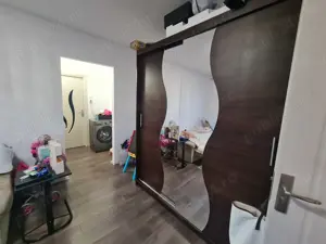 Vand apartament 2 camere zona Scoala 11  - imagine 2