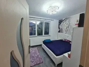 Vand apartament 2 camere zona Scoala 11  - imagine 7