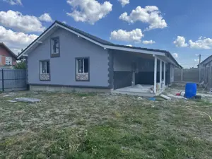 Casa Individuala Sanmihaiu Roman,Parter,4 Camere,2Bai,Toate Utilitatile - imagine 2