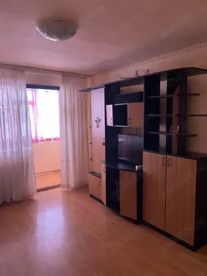 Vand apartament 3 camere Slobozia, Jud. Ialomita, zona Casa Verde - imagine 4