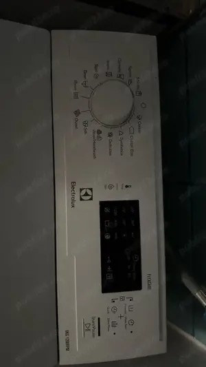 Masina de spalat cu incarcare verticala electrolux - model EWT 1262IFW - imagine 1