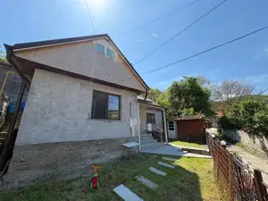 Vand casa in Deva, zona Calugareni, constructie din caramida din anul 1970, in curs de renovare,  - imagine 3