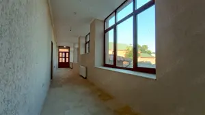 Casă cu potențial comercial la Periam - imagine 4