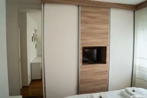 Regim hotelier, cazare in centru orasului langa Atlantis Gold si Mc Donalds - imagine 2 Regim hotelier, cazare in centru orasului langa Atlantis Gold si Mc Donalds - imagine 2