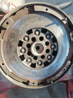 kit de ambreiaj  volanta cu masa dubla  pentru auto MERCEDES