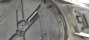 Vând grila passat B8  - imagine 9