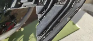 Vând grila passat B8  - imagine 8