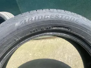 vanzare 2 seturi  anvelope vara