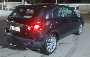 Vând Nissan Qashqai 2008 înmatricuat - imagine 10 Vând Nissan Qashqai 2008 înmatricuat - imagine 10