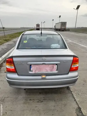 Opel Astra  - imagine 2