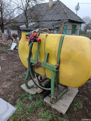 masina ierbicidat 700 litri