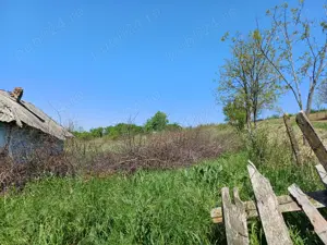 casa batraneasca cu teren intravilan  - imagine 3