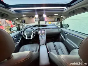 Toyota Prius 3 - imagine 5