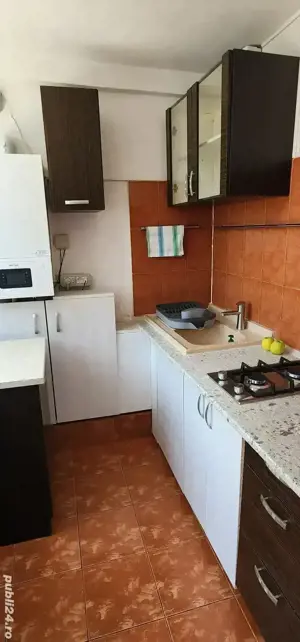 casa de inchiriat , 3 camere, frigider, masina de spalat , centrala pe gaz  - imagine 9