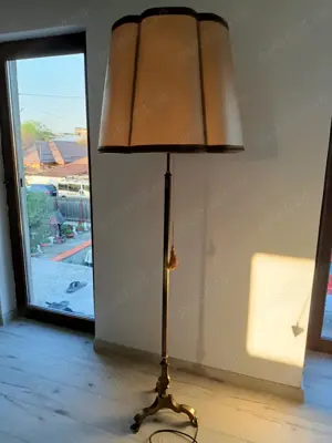 Lampa veche cu abajur