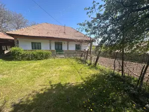 Vând casă bătrânească în Vrancea, com. Valea Sării