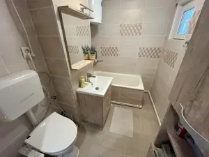 Apartament spațios 3 camere + 2 balcoane, zona turnuri Păcii Etaj 9 din 10 - imagine 6