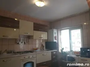 Inchiriez garsoniera zona Modern