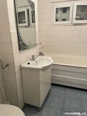 Inchiriez garsoniera zona Medicinei