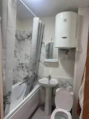 Se inchiriaza apartament in zona Circumvalatiunii  - imagine 2
