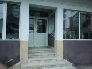 Spatiu comercial (teren proprietate personala--cumparat)+ apartament anexat