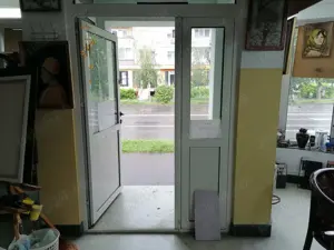 Spatiu comercial (teren proprietate personala--cumparat)+ apartament anexat - imagine 9