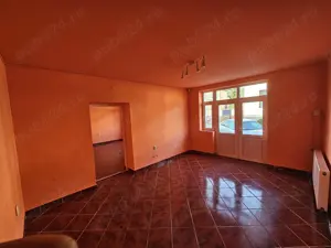 Dau in chirie Spatiu comercial central in Mun. Tarnaveni! - imagine 6