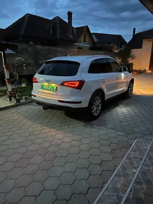 Audi Q5 170 CP automat 2010