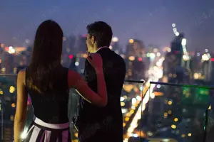 Domn Generos Caută Parteneră pentru Relație Discretă