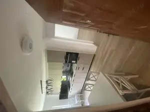 Vand apartament 3 camere in Floresti