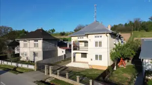 Casa Moderna! La 13 km de Suceava! De vanzare! 0727817187 - imagine 2 Casa Moderna! La 13 km de Suceava! De vanzare! 0727817187 - imagine 2