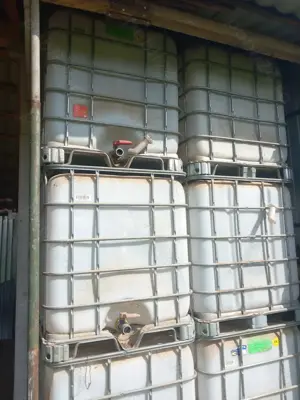 Vând 4 cuburi ibc cu palet metalic zincat curate  - imagine 2