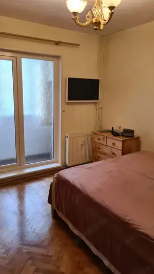 De vanzare apartament cu 2 camere in zona Soarelui - imagine 4