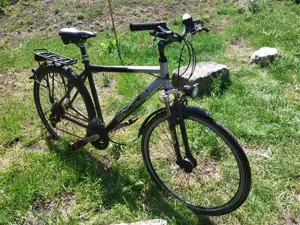 Vând bicicletă trekking Cyco - TR - 28 aluminiu  - imagine 4