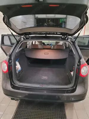 Vand VW Passat an 2009, diesel, 110CP, cutie de viteze manuala - imagine 6