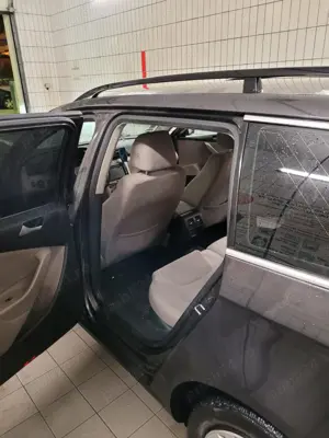 Vand VW Passat an 2009, diesel, 110CP, cutie de viteze manuala - imagine 5