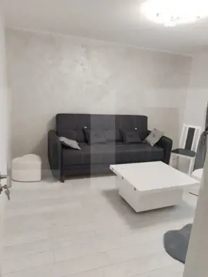 Apartament de 4 camere, 99 mp, zona Capat 1 - imagine 2