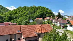 Teren intravilan cu utilitati Sub-Cetate - Cisnadioara - imagine 2