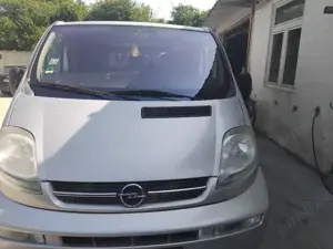 Opel Vivaro Tour 2005 - imagine 3