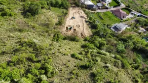 Teren intravilant Corunca 2100 mp, zona superba - imagine 3