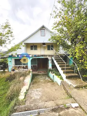 CASA cu mansarda  comuna DOBRENI