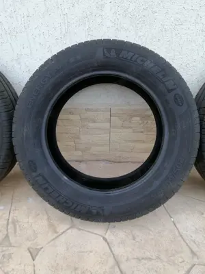 Anvelope date jos de pe masina noua MICHELIN 2023