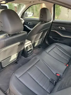 BMW 330i Luxury Line - imagine 8