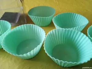 6 Forme de silicon pentru copt produse de patiserie  - imagine 2